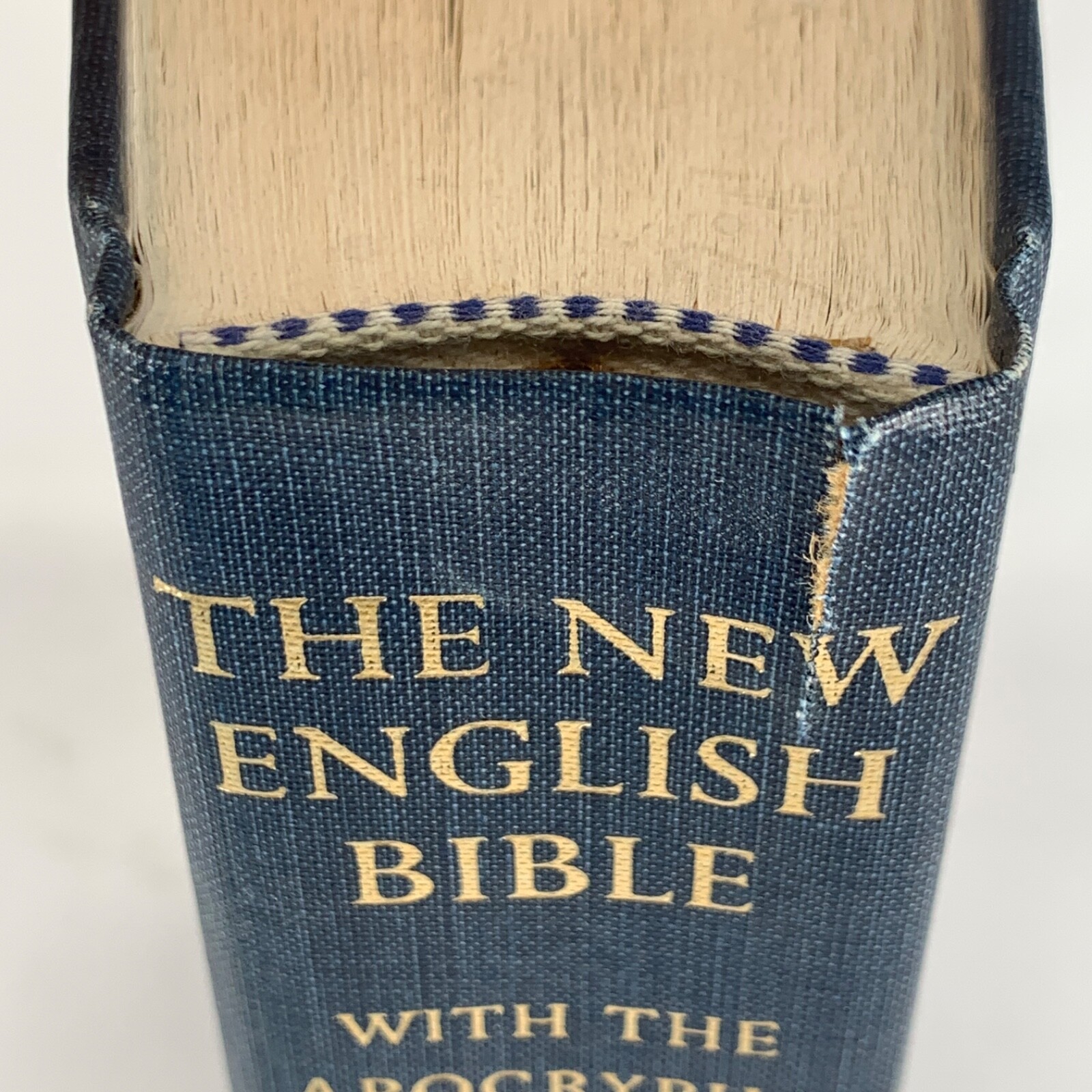 The New English Bible with the Apocrypha Oxford Study Edition 1976