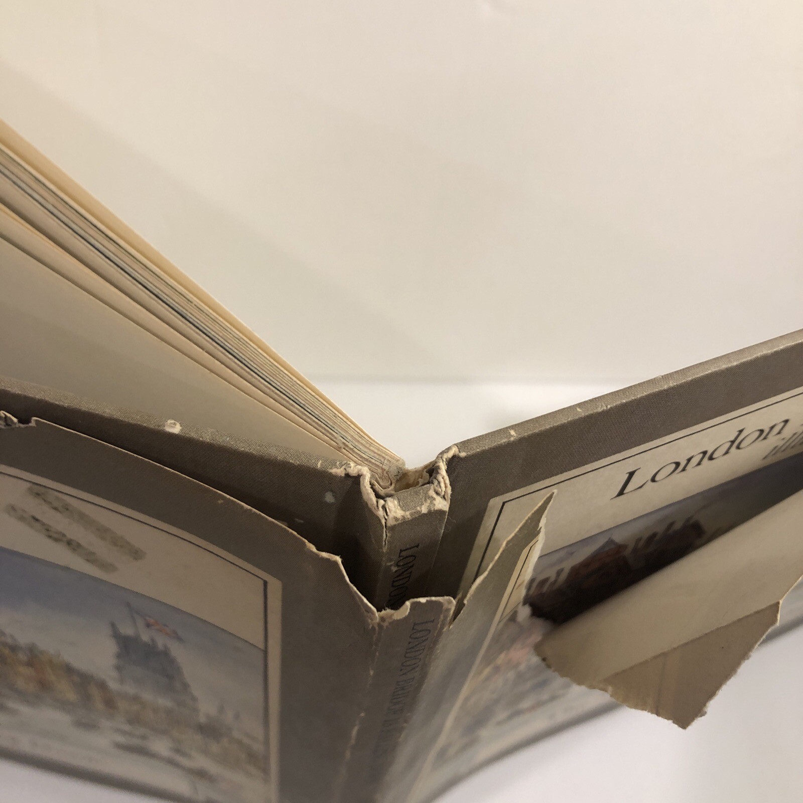 London Bridge Is Falling Down! Peter Spier First Edition 1967 HC w/ DJ VERY GOOD