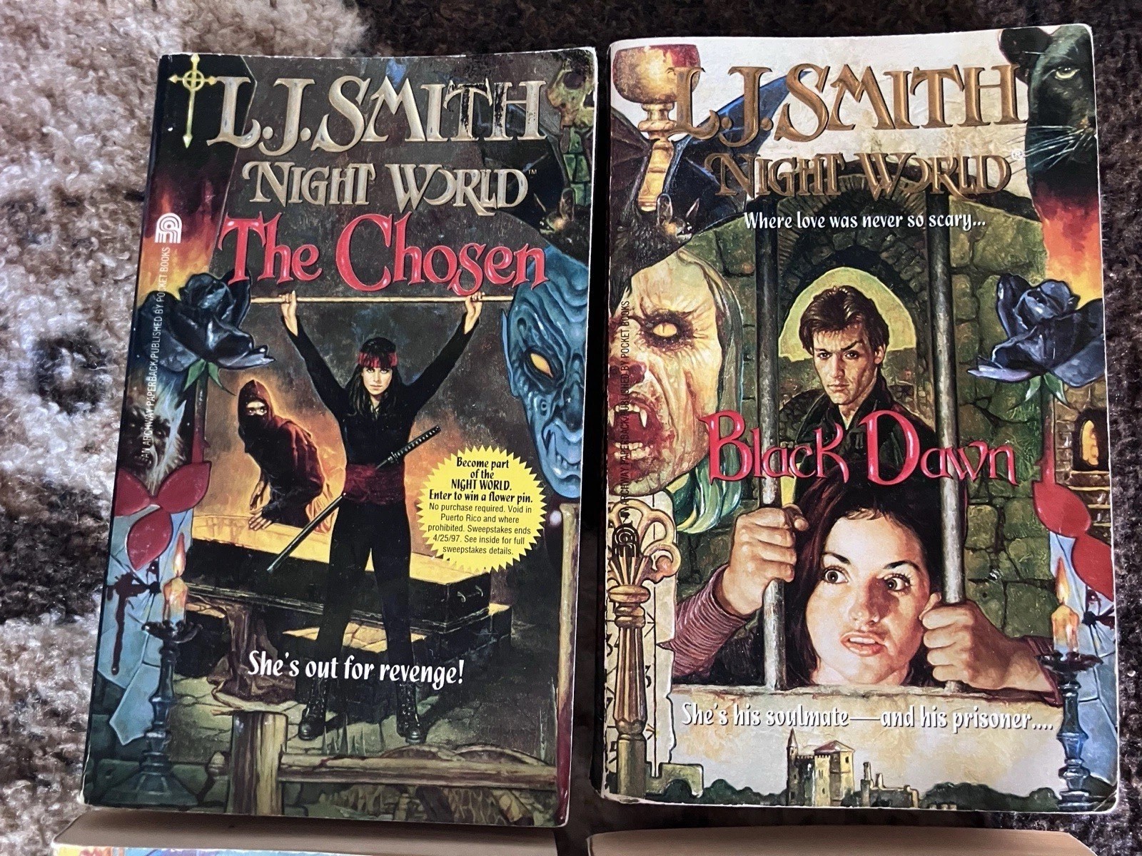 *4 NIGHT WORLD Witchlight & Huntress +++ 1st PRINTS L J Smith YA Horror PB Arch