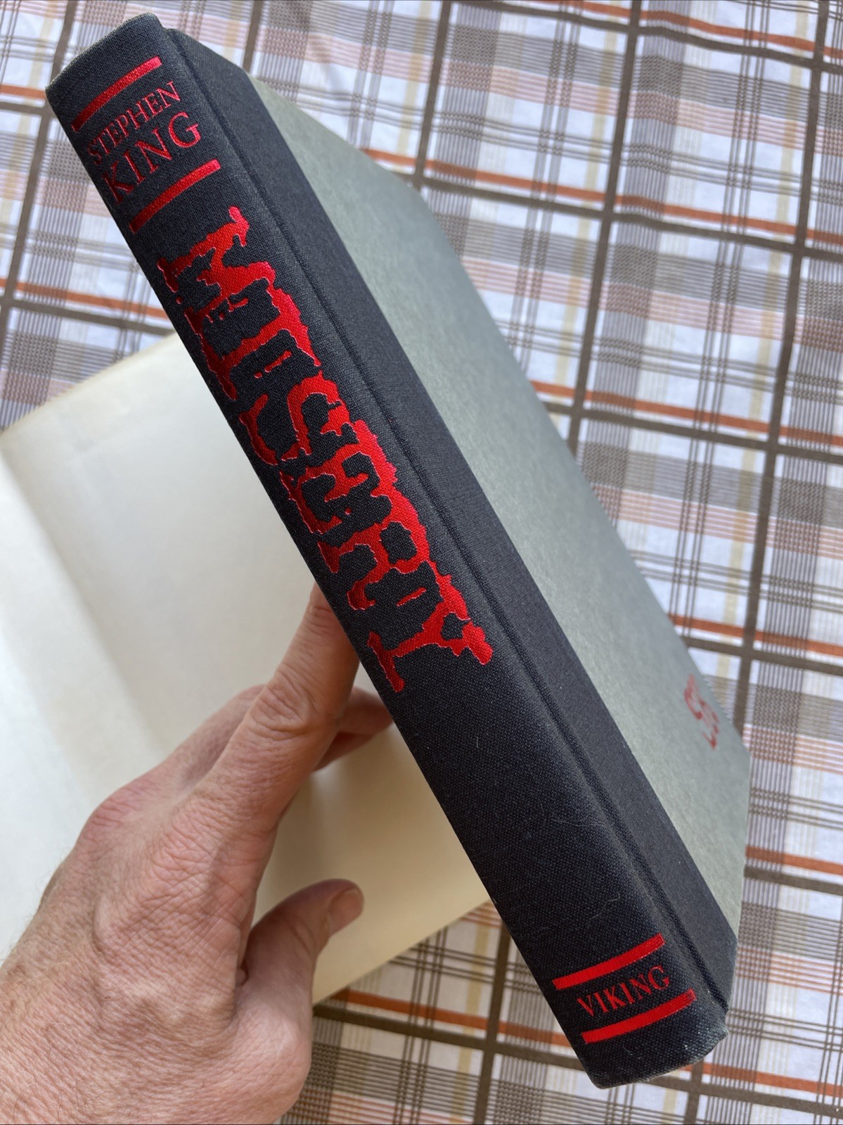 Misery by Stephen King (1987 Viking HCDJ 1st Edition 2nd Printing June Horror)