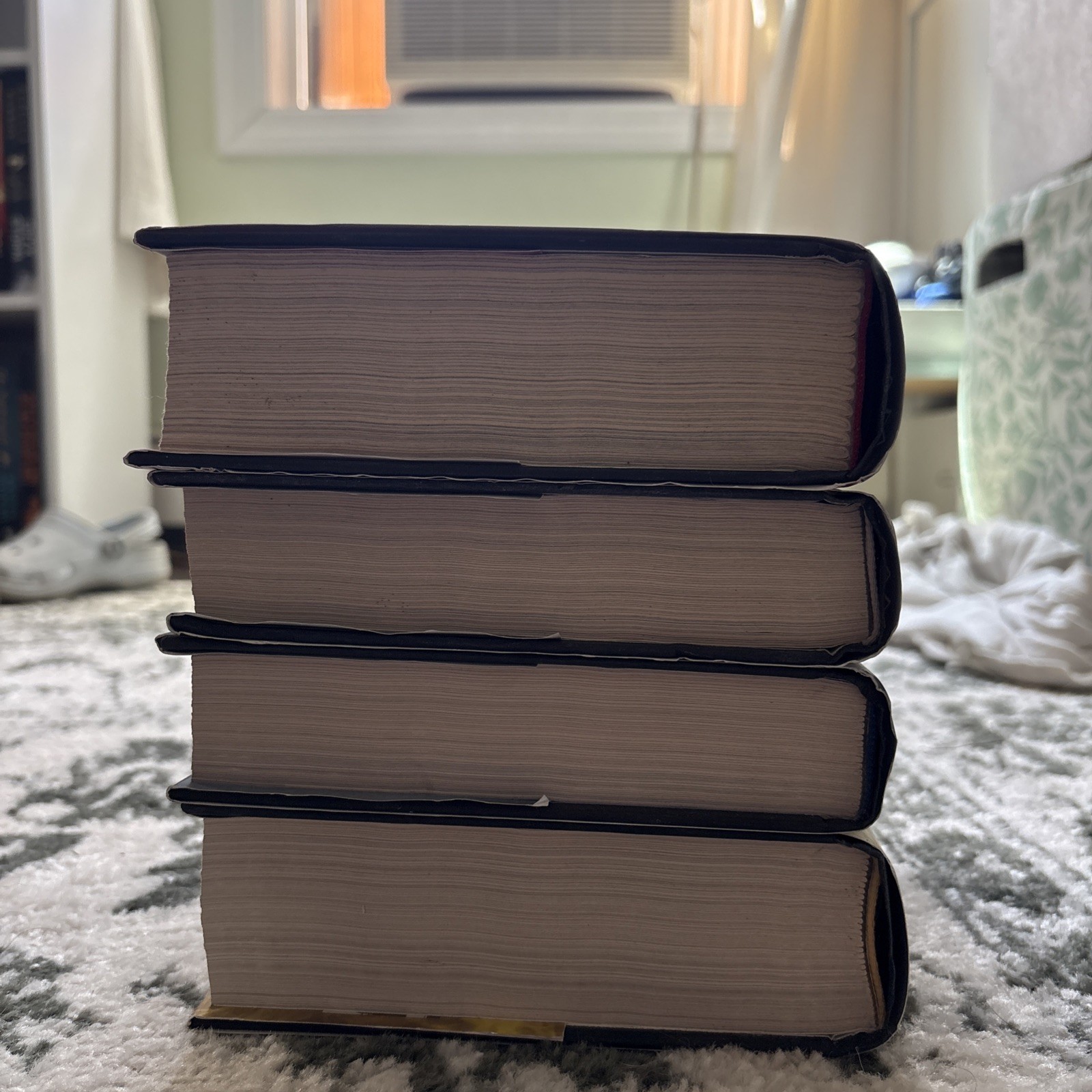 THRONE OF GLASS BY SARAH J. MAAS ALL OOP COVERS!! (Books 4 – 7) – Hardcover