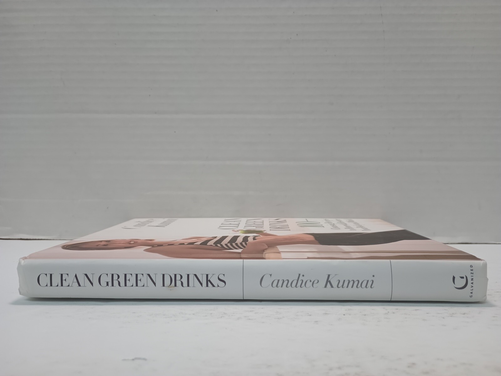CLEAN GREEN DRINKS by Candice Kumai (2014, HC) * SIGNED * FREE SHIPPING *