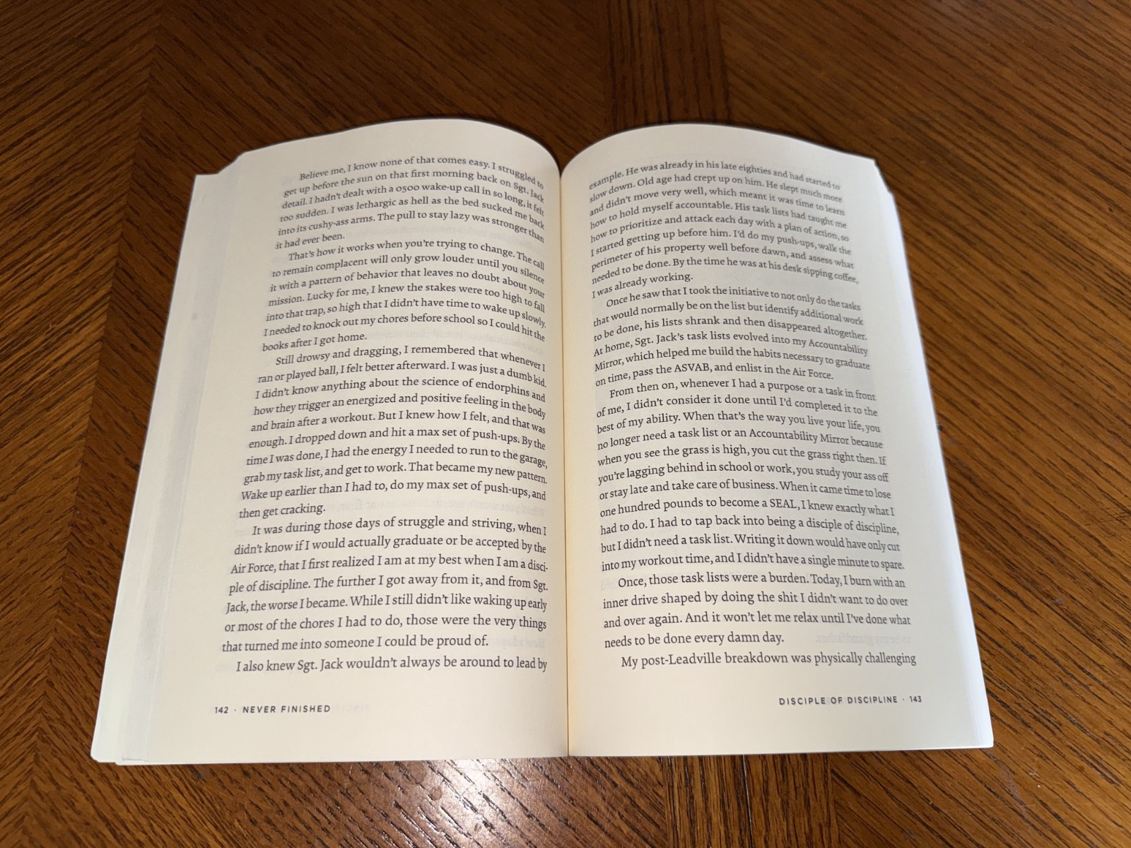 Never Finished : Unshackle Your Mind and Win the War Within by David Goggins…