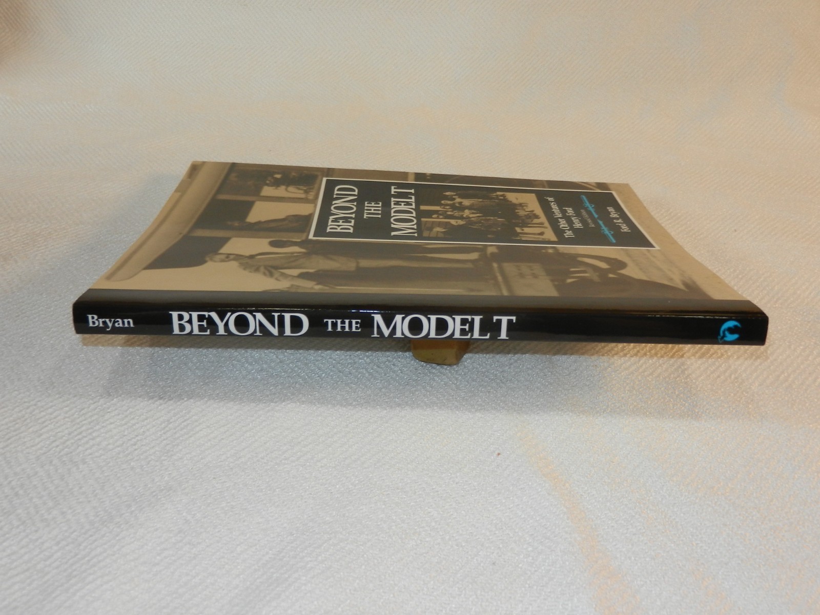 MICHIGAN “BEYOND THE MODEL T: THE OTHER VENTURES OF HENRY FORD” 200 Photos