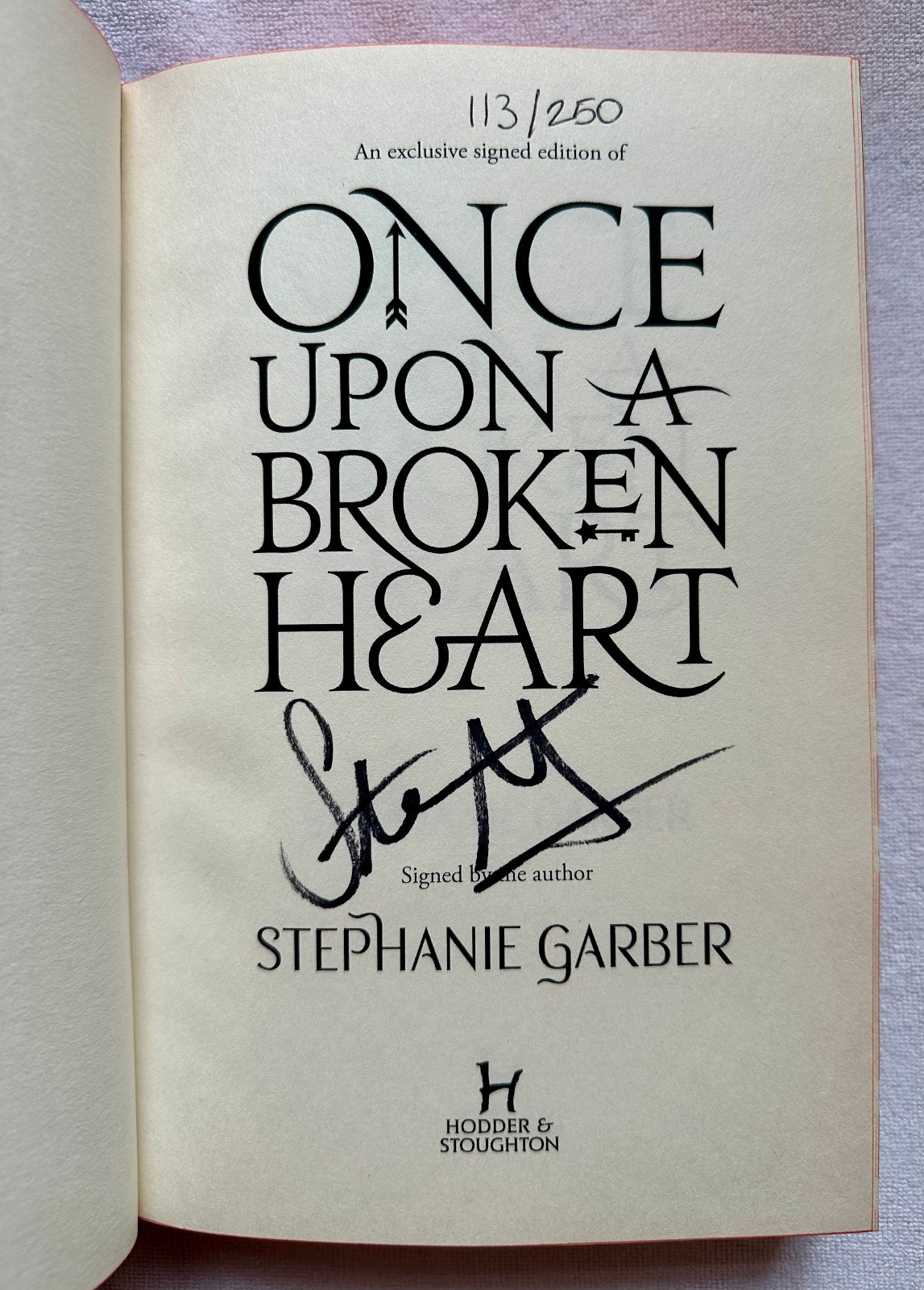 Once Upon a Broken Heart Trilogy, Goldsboro edition: 1st book has fox on cover!