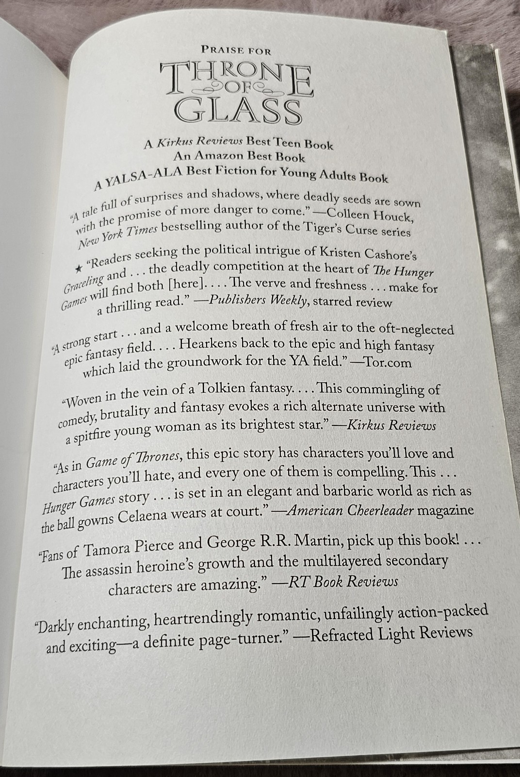 ​Throne of Glass Sarah J Maas Paperback Book 1 Bloomsbury
