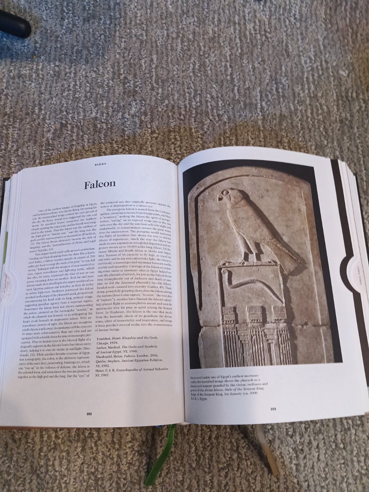 The Book of Symbols Archive for Research in Archetypal Symbolism (2010) [VG]