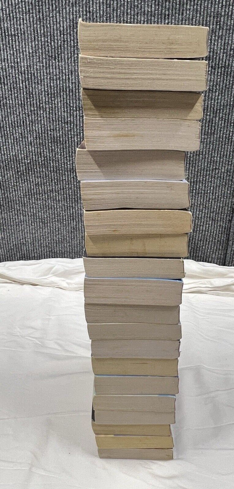 William W. Johnstone Western Paperback Books Multiple Titles Reading Lot Of 20