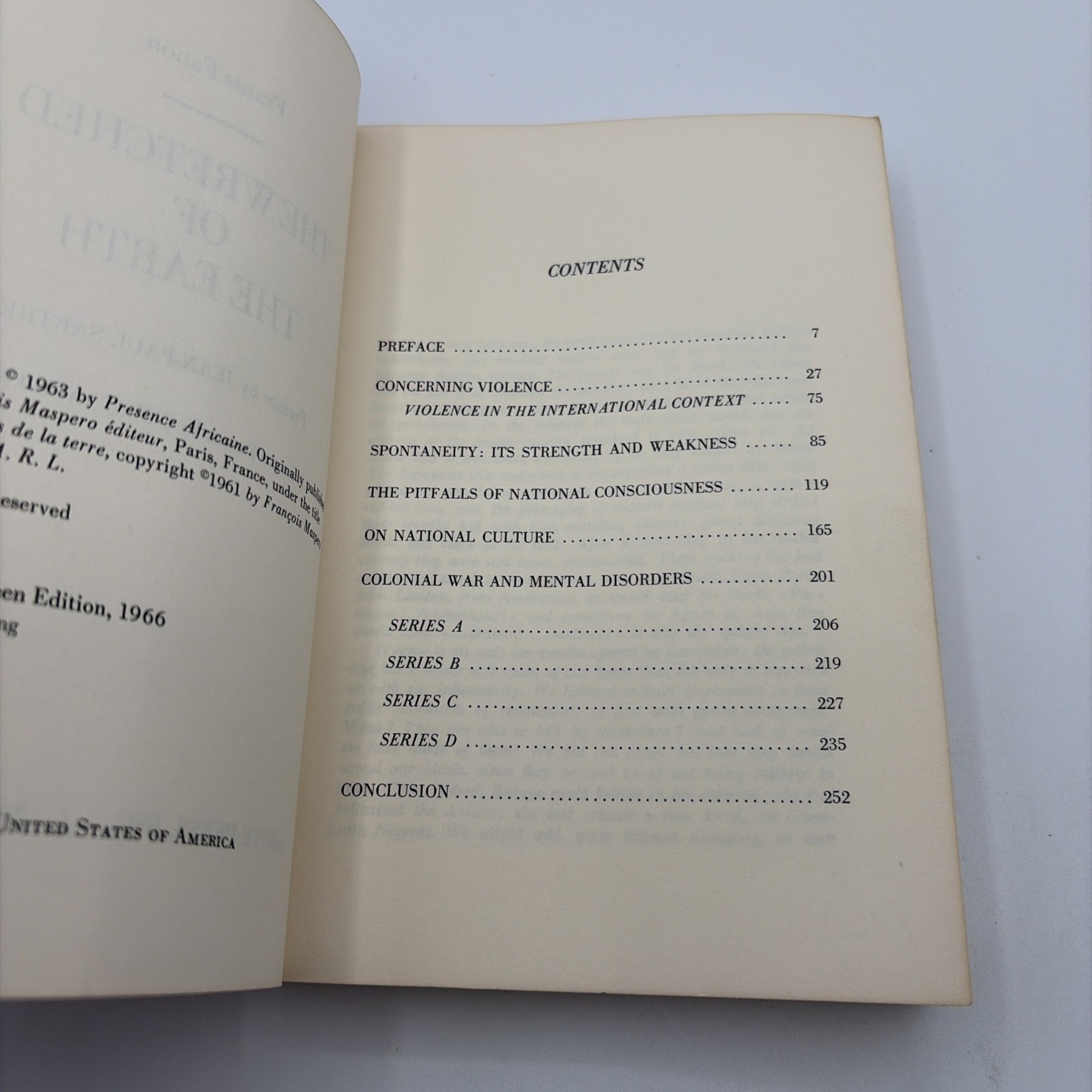 WRETCHED OF EARTH By Frantz Fanon First Evergreen Edition 1966