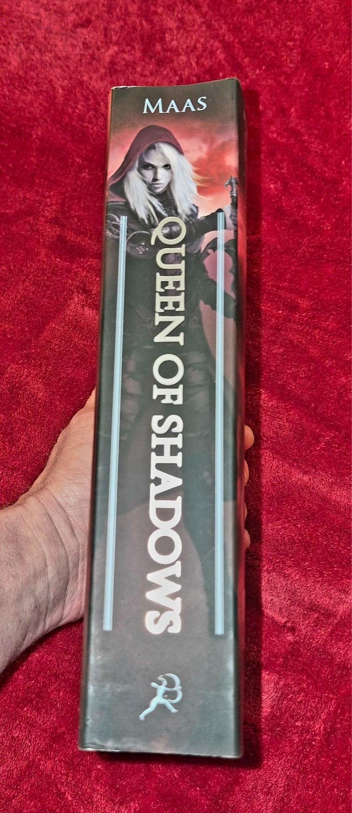 Throne of Glass QUEEN OF SHADOWS PAPERBACK Sarah J Maas YA FANTASY oop cover