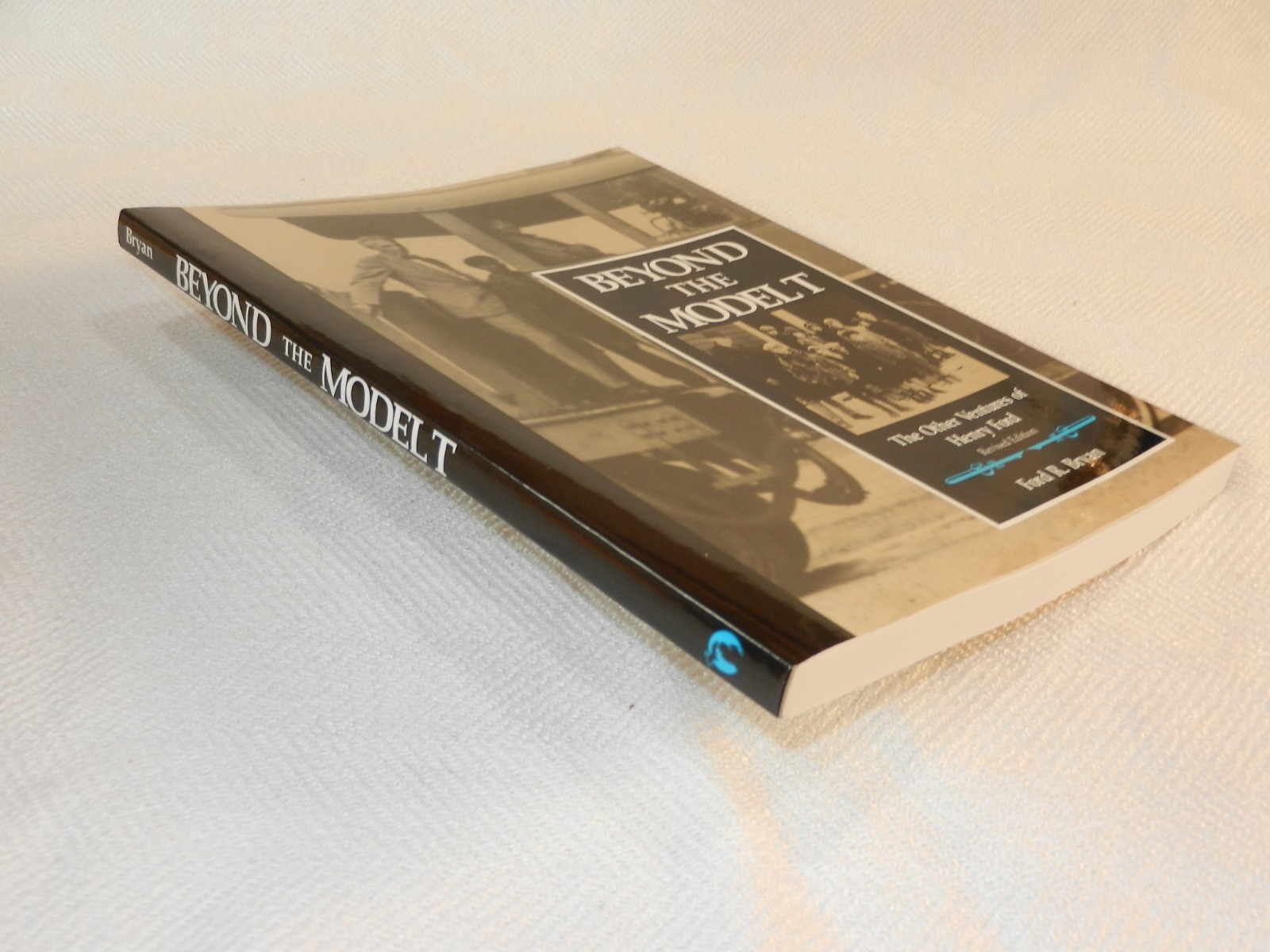 MICHIGAN “BEYOND THE MODEL T: THE OTHER VENTURES OF HENRY FORD” 200 Photos