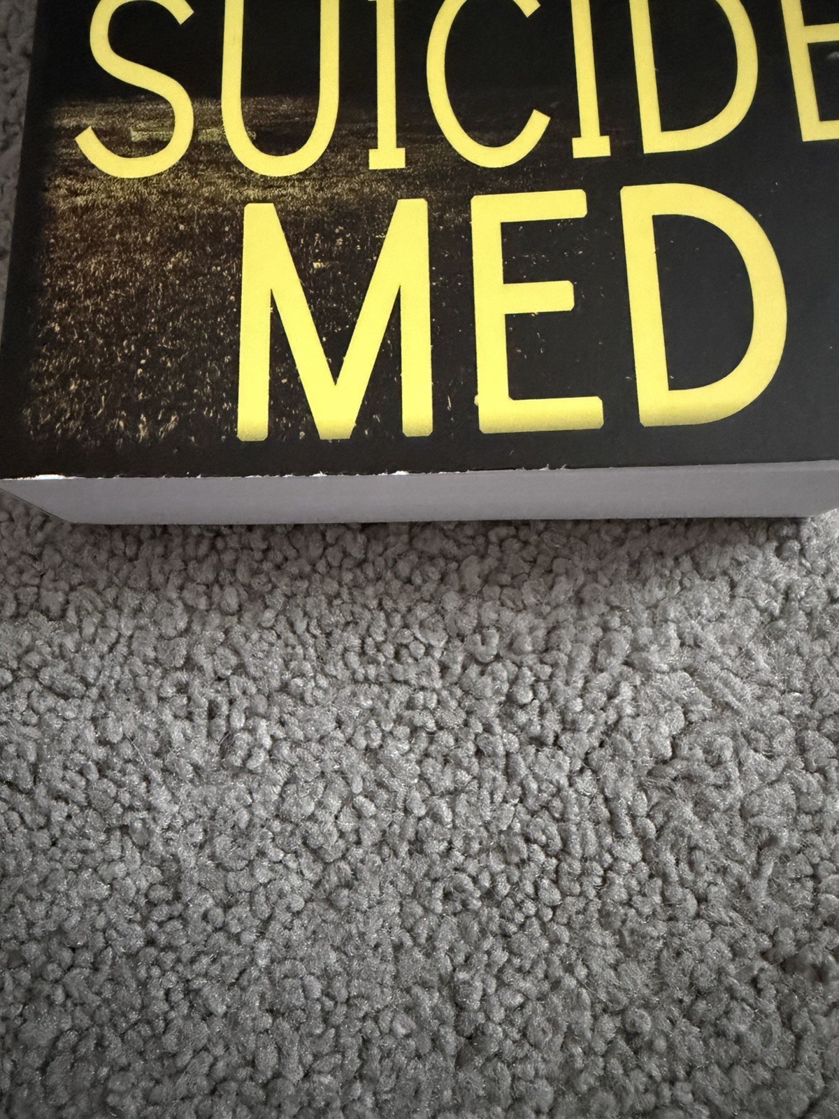 Suicide Med by Freida McFadden – 2014 OUT OF PRINT RARE OOP