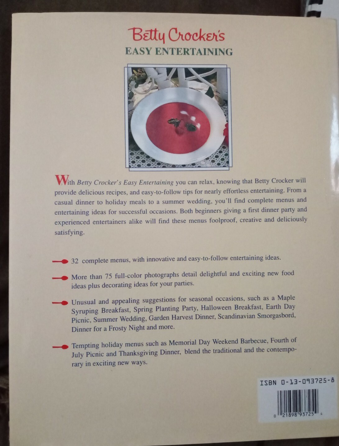 Vintage 1992 Betty Crocker’s Easy Entertaining Julie Turnbull/Editors 161 Pages