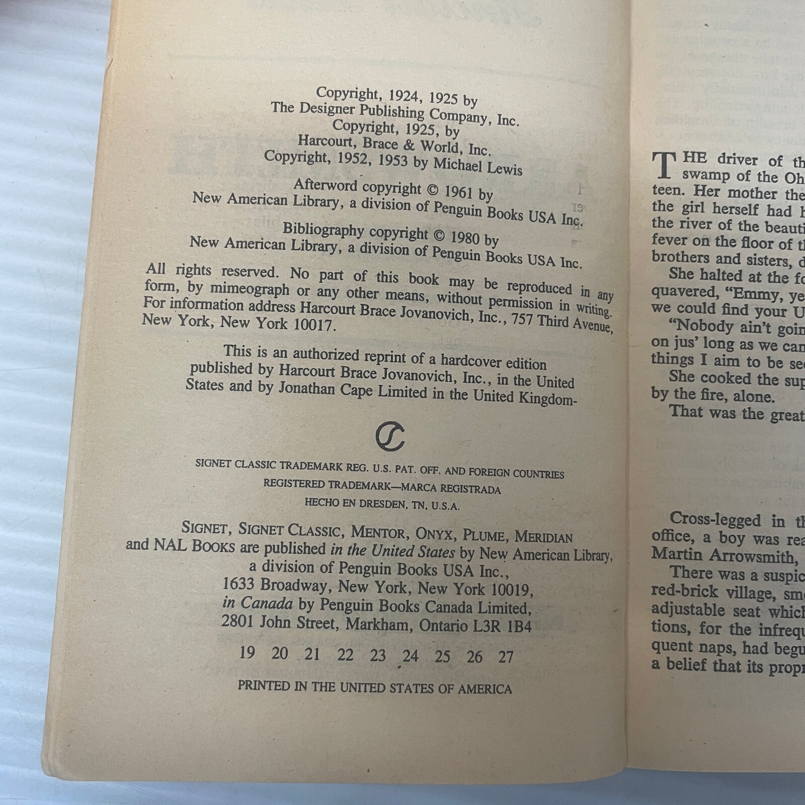 Arrowsmith Medical Drama Paperback Book by Sinclair Lewis from Signet 1980