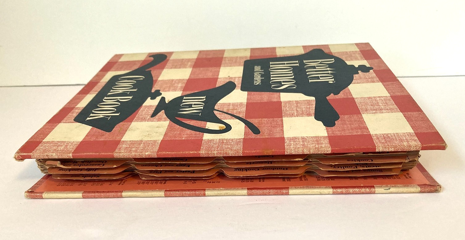 BETTER HOMES & GARDENS NEW COOKBOOK First Edition 1953 7th Printing 5 RingBinder