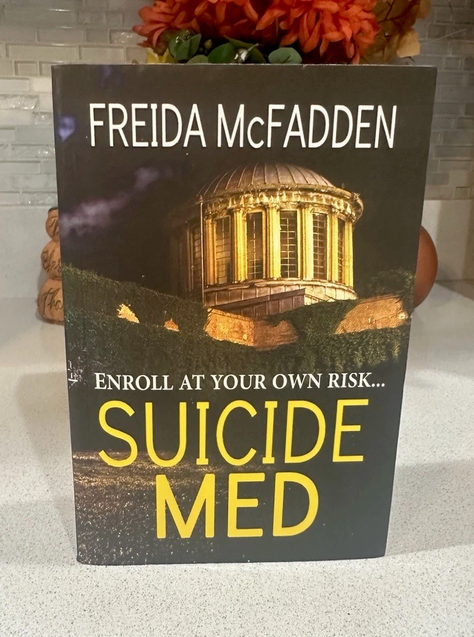 Suicide Med ,new Never Read By Freida mcfadden (book Is Out Of Print)
