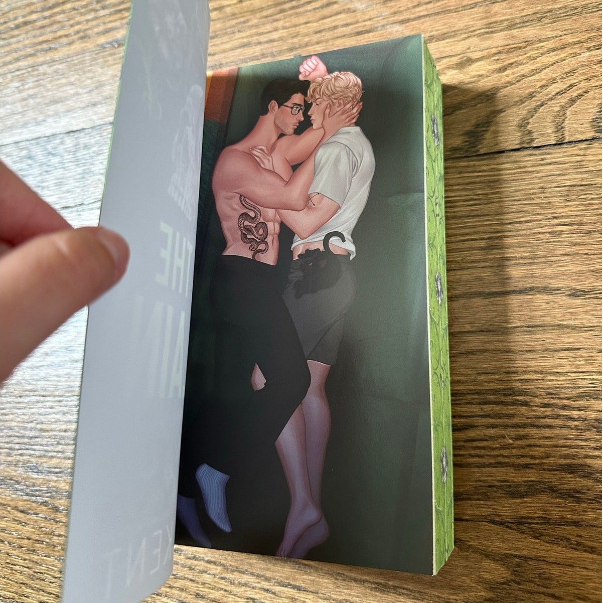 Kiss The Villain By Rina Kent Deluxe Paperback W/ Sprayed Edges