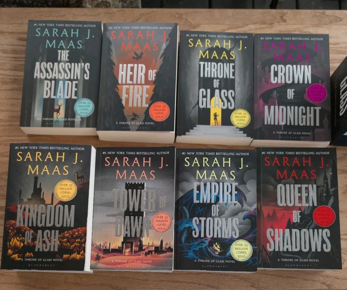 Throne of Glass Series Collection 8-Book Set by Sarah J. Maas Box Set W Slipcase