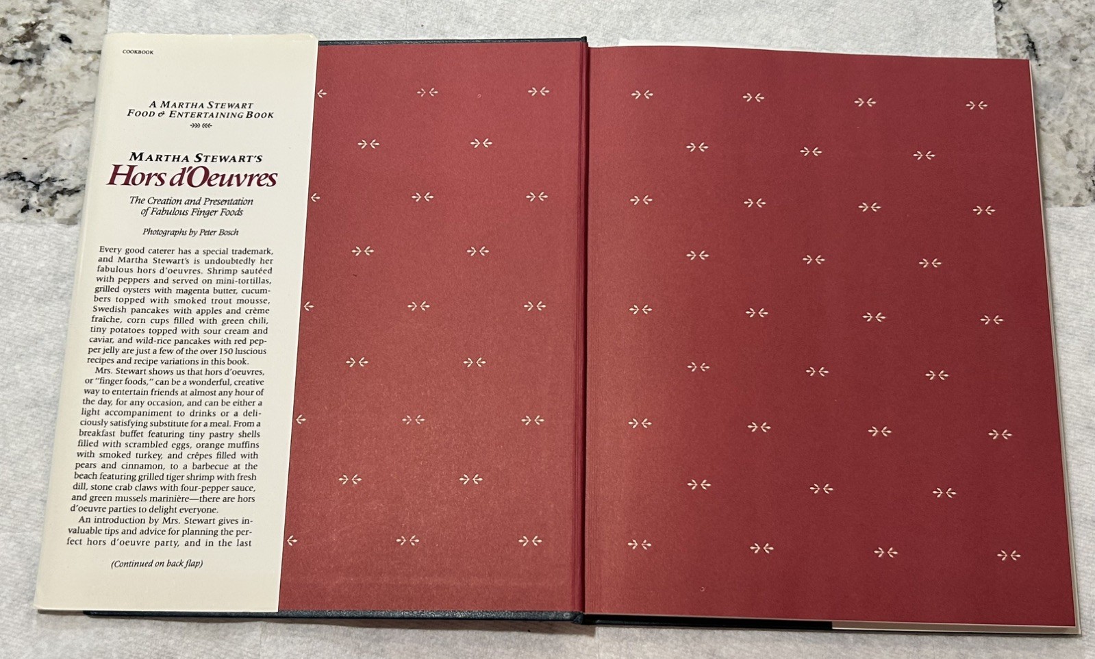 Martha Stewart’s Hors D’oeuvres: 1st Edition Amazing Shape With Dust Jacket