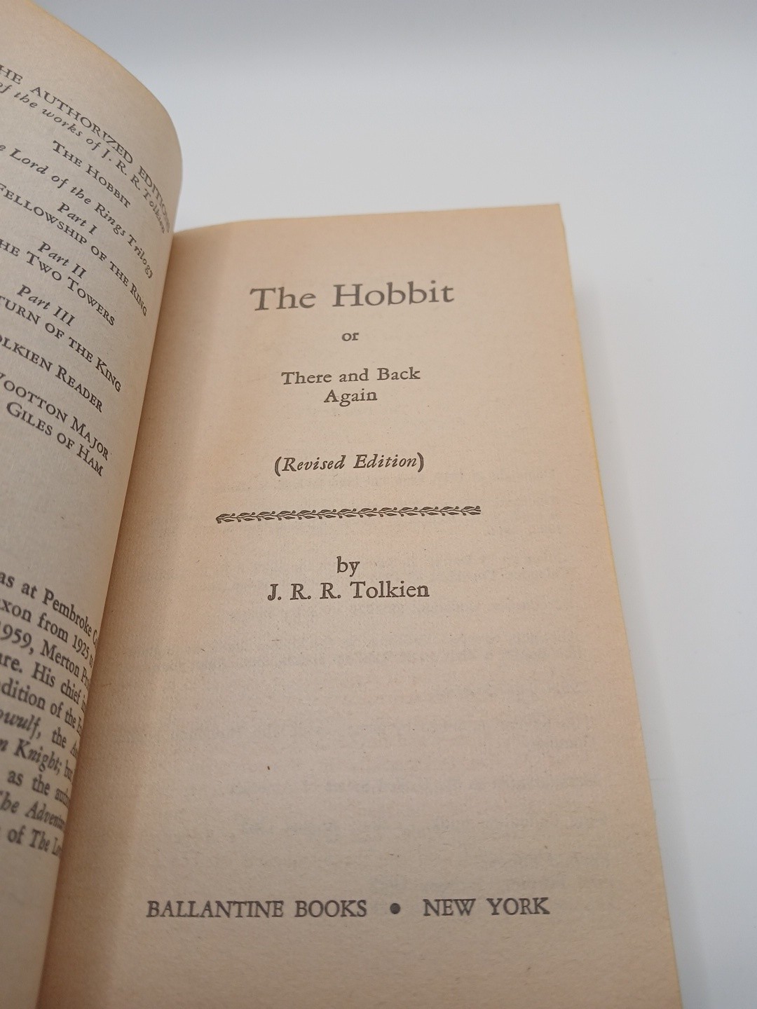 J. R. R. Tolkien The Hobbit Paperback 1985 Ballantine