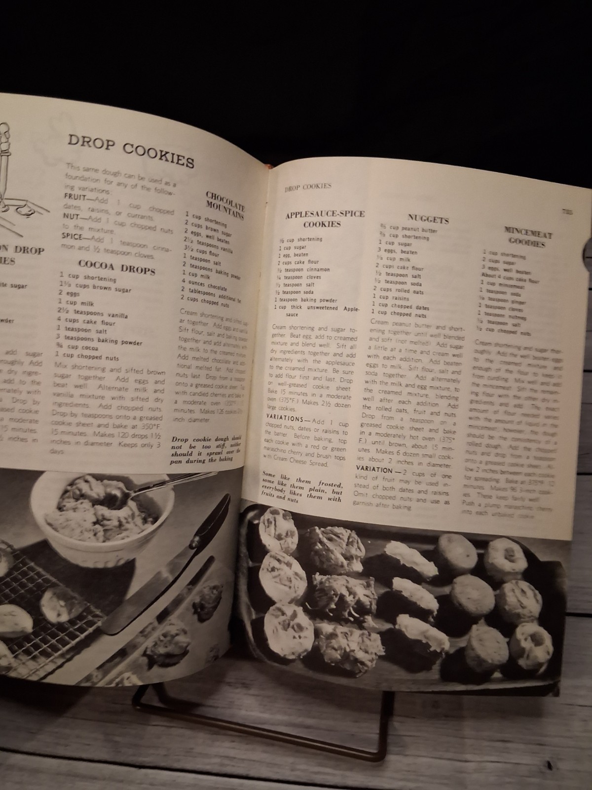 Vintage cookbook Culinary Arts Institute Encyclopedic Cookbook 1960s