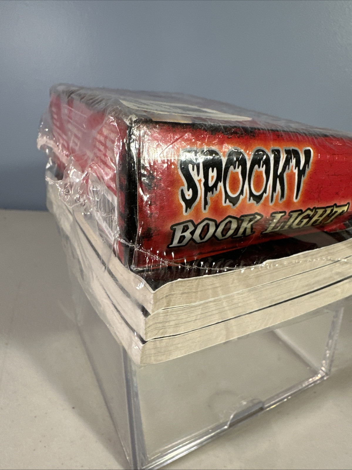 Scary Stories To Tell In The Dark PB Books Alvin Schwartz w/Spooky Book Light