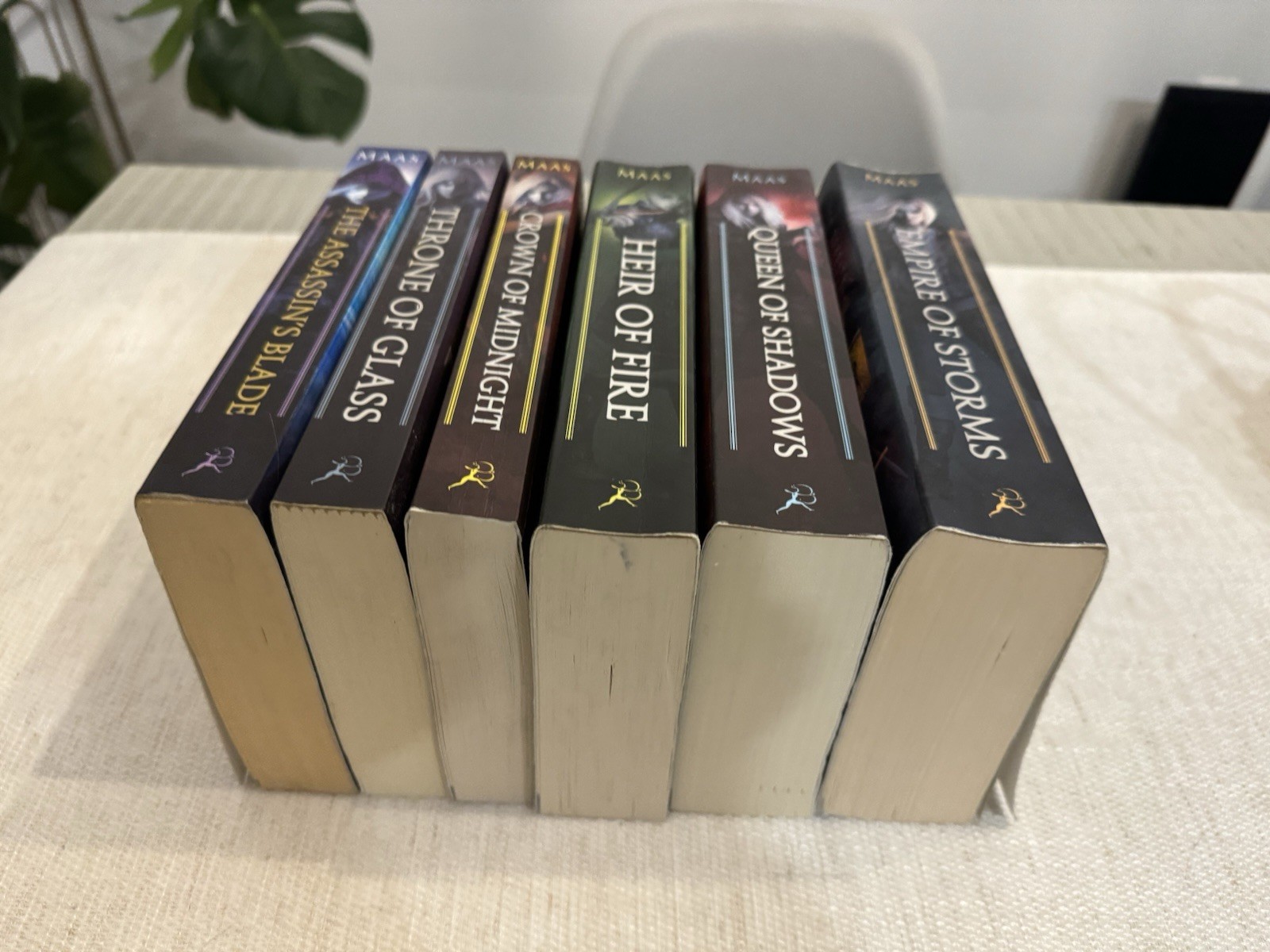 Throne of Glass Complete 6 Book Set, OOP Covers – Sarah J Maas (No TOD/KOA)