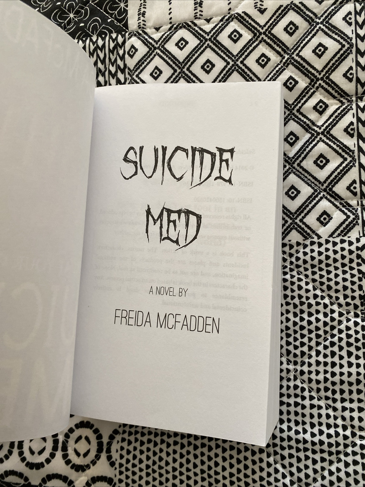Suicide Med by Freida McFadden (2014, Trade Paperback)
