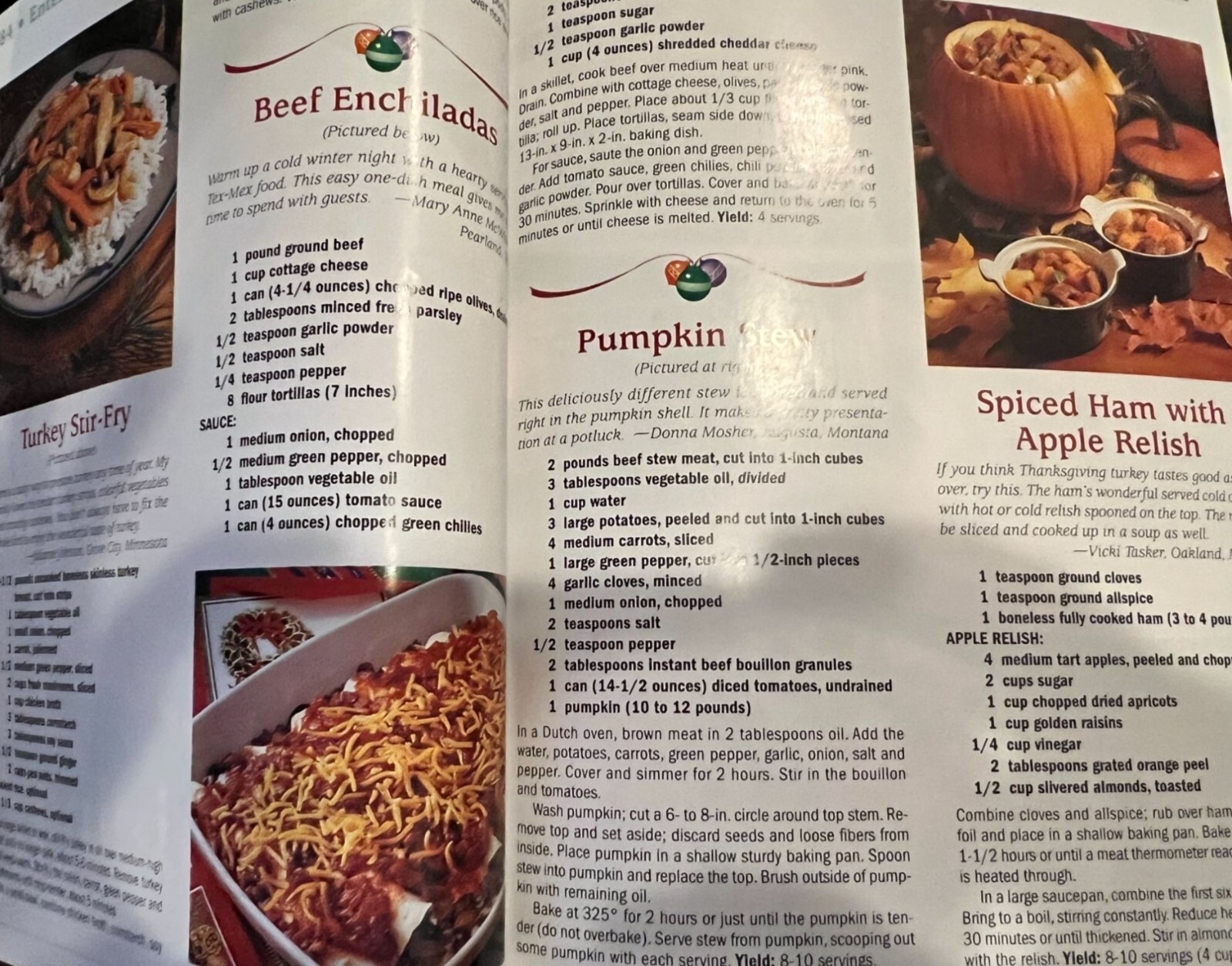 Taste Of Homes Best Holiday Recipes 2005 Cookbook with 359 recipes 193 pages