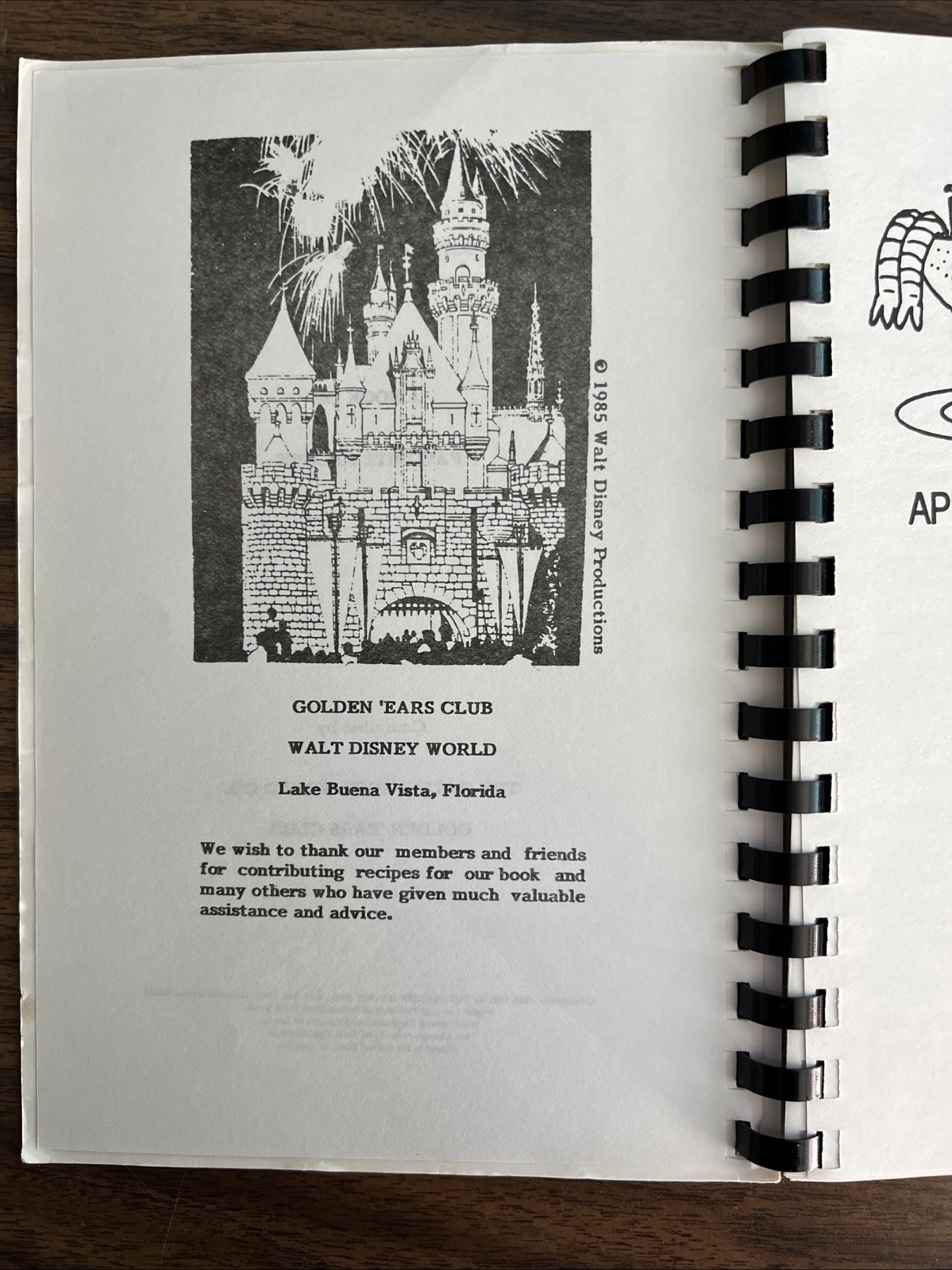 Walt Disney World Golden ‘Ears Club Cook book Cookbook Favorite Recipes RARE