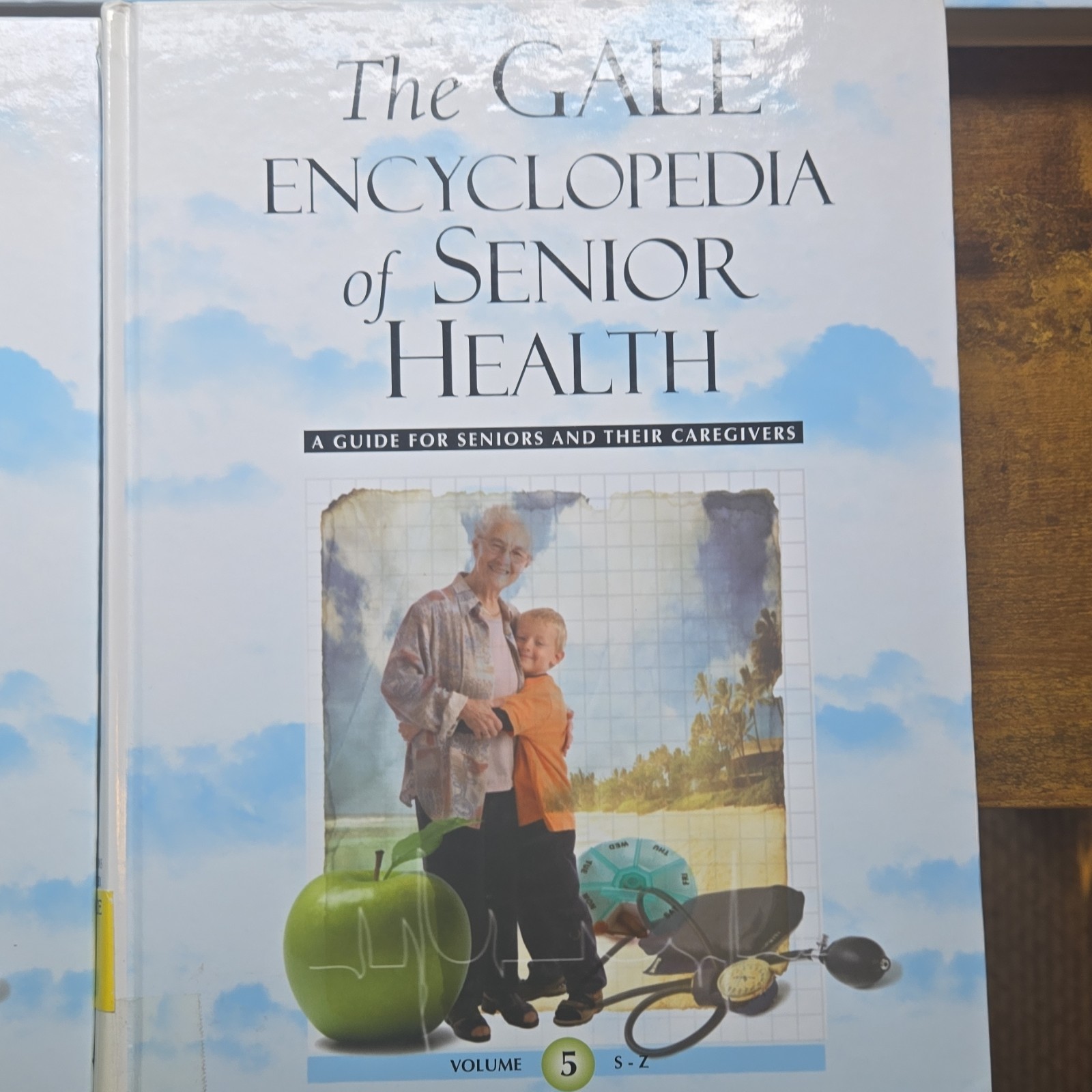 Gale The Gale Encyclopedia of Senior Health 5-Volume Hardcover Set 1st 2009