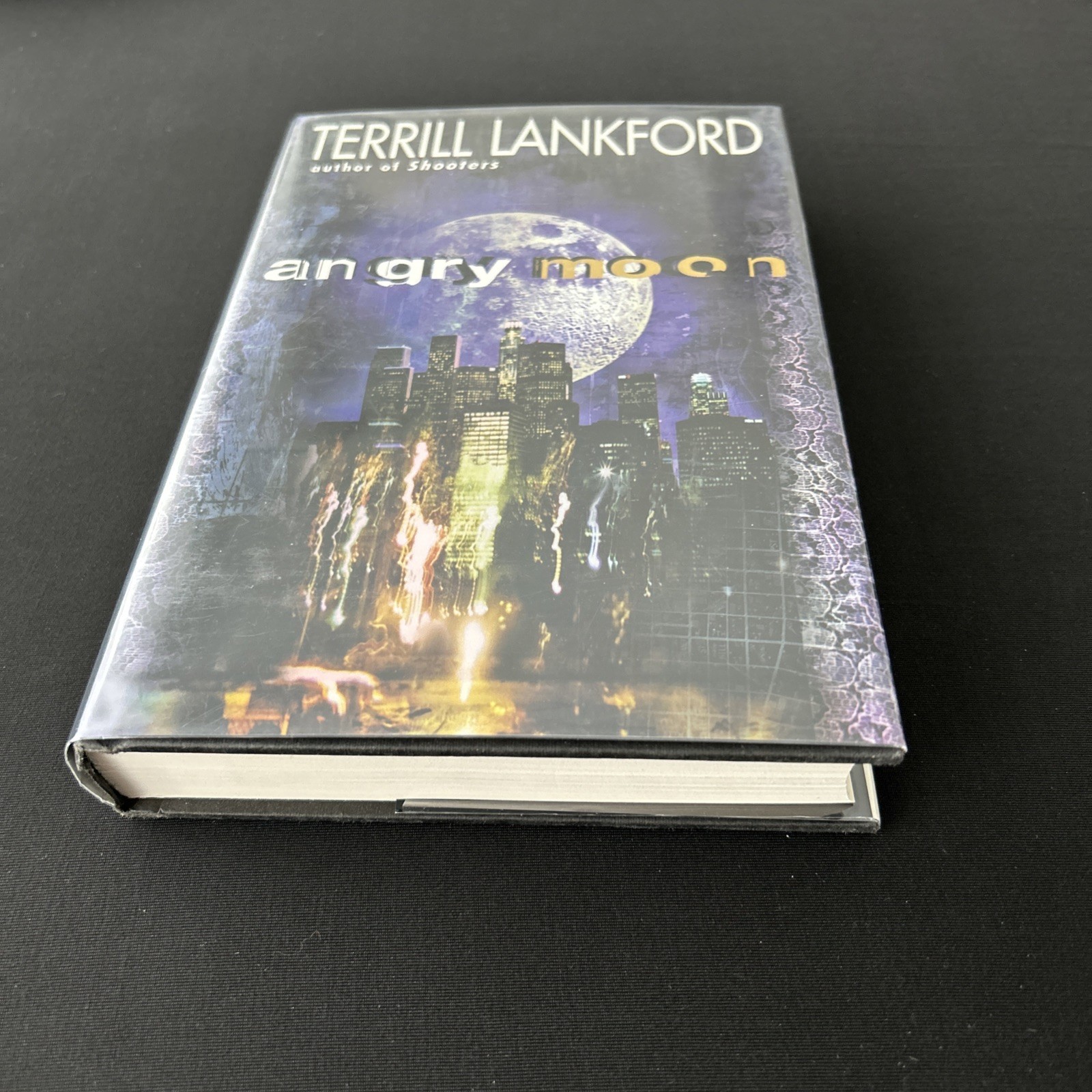 Angry Moon by Terrill Lankford (1997, Hardcover) 1st Ed. ~ Brand New ~ SIGNED