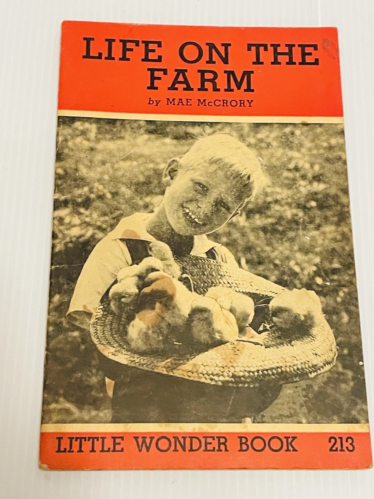 Little Wonder Book Lot of 10 in red covers little books from the 1940s pre-owned