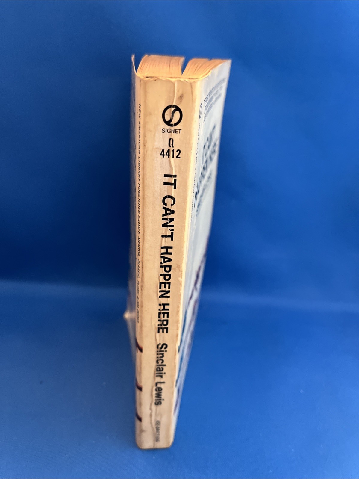 It Can’t Happen Here, by Sinclair Lewis Signet 1st PAPERBACK Printing 1970