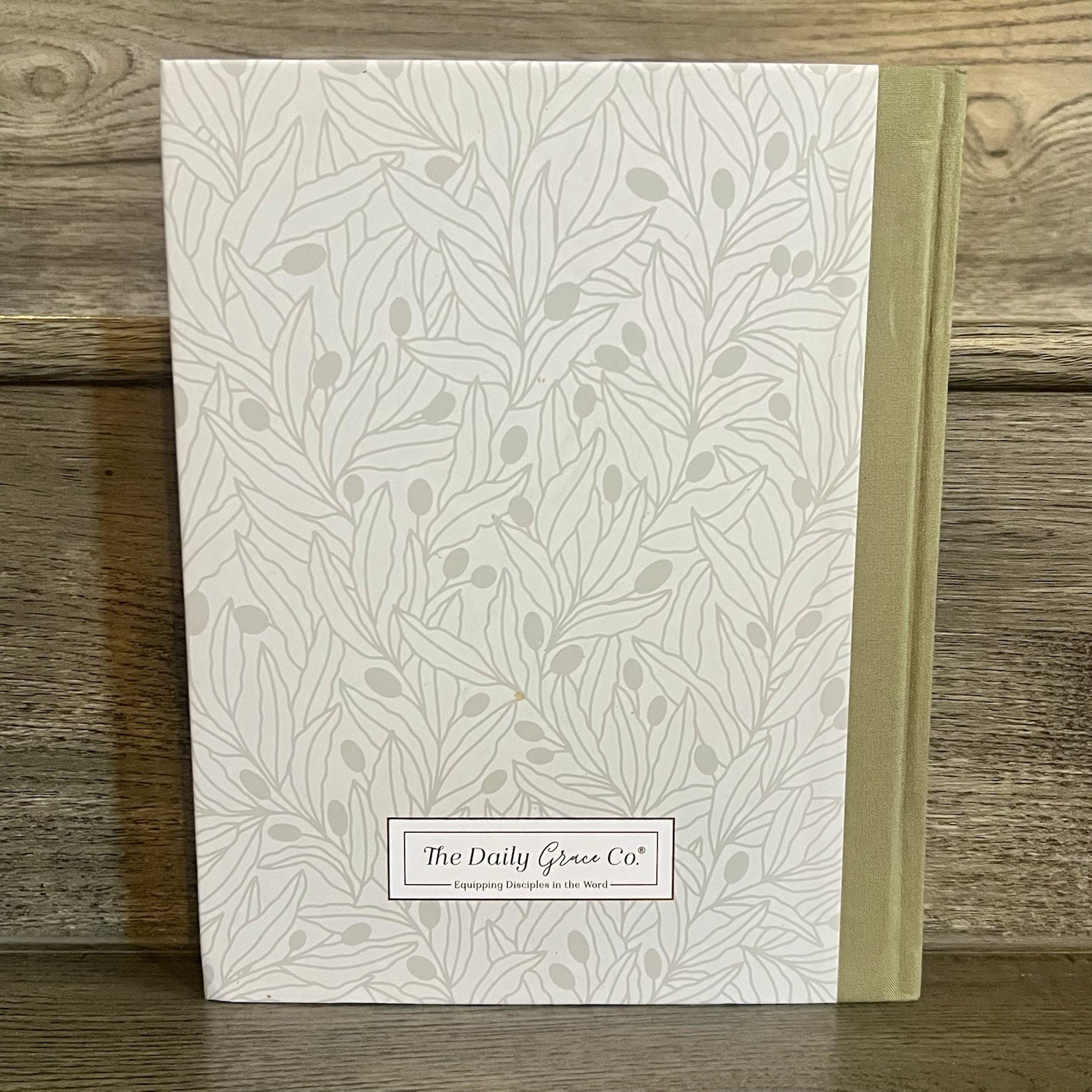 The Bible Study Handbook by The Daily Grace Co. (Hardcover, 2024)
