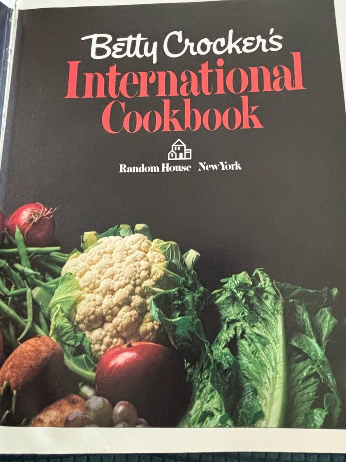 Betty Crocker International Cookbook Hardcover 1980 First Edition USA 372 Pages