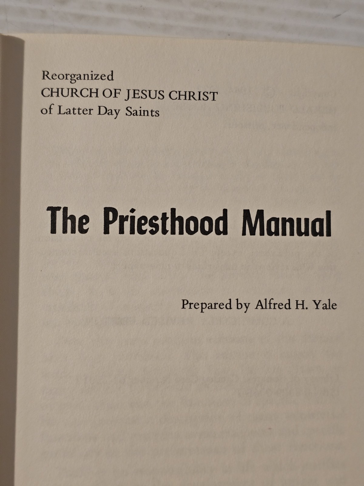 The Priesthood Manual/Pastors Reference Library, HC 1972, RLDS Church. Row 30.