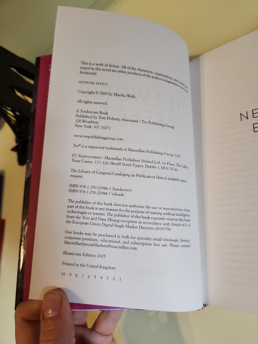 2020 FIRST EDITION THE MURDERBOT DIARIES HC COLLECTIBLE DECOR BOOK S6