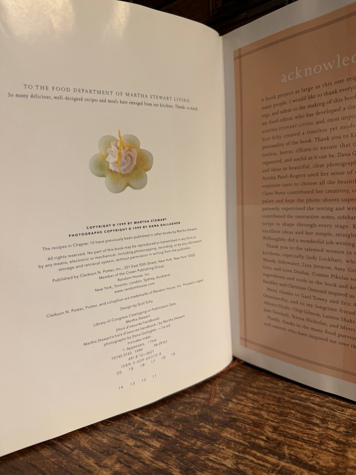 Lot 8 Martha Stewart Books: Entertaining First Ed; Pies Hors D’oeuvres Christmas
