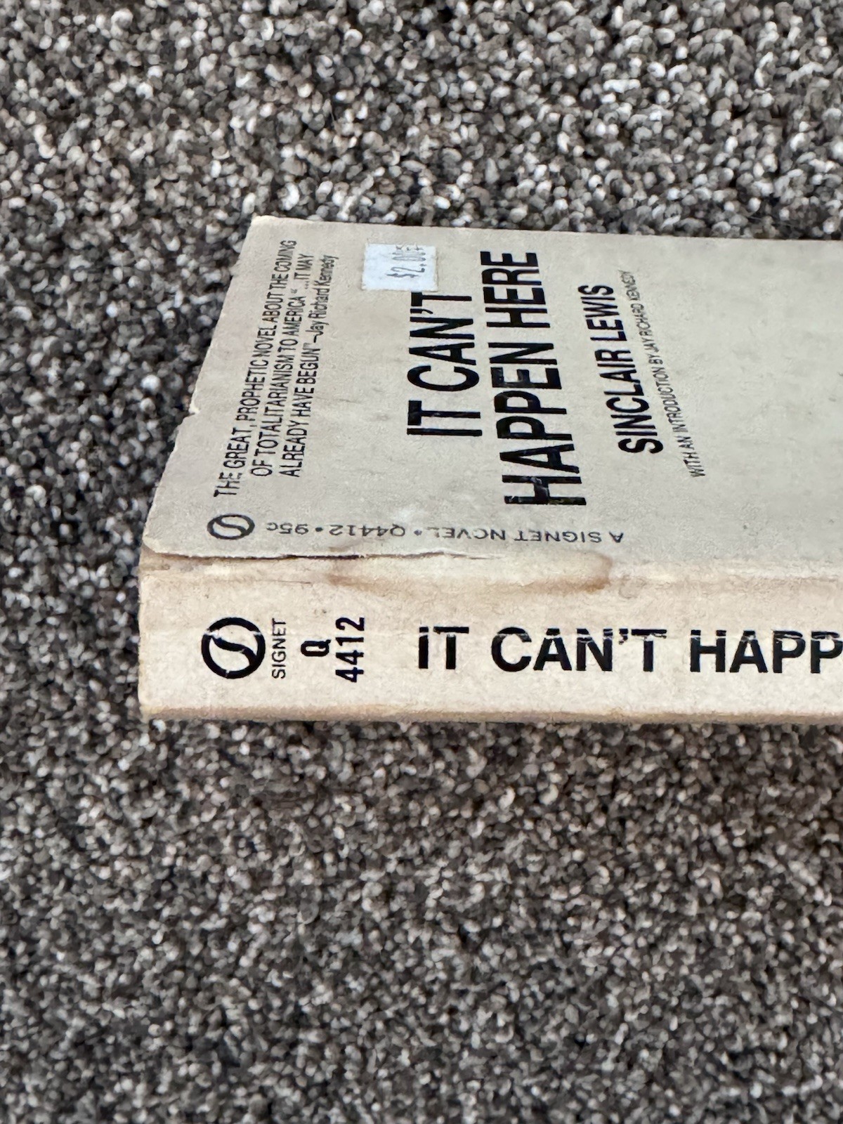 It Can’t Happen Here, by Sinclair Lewis Signet 1st PAPERBACK Printing 1970