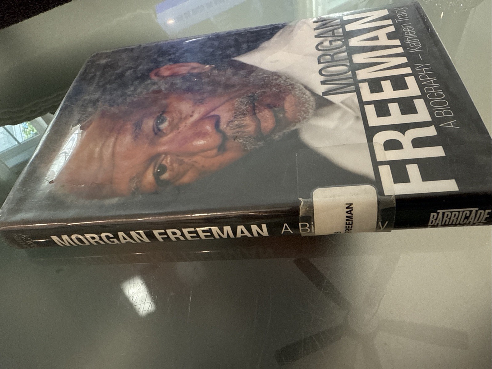 Morgan Freeman : A Biography Hardcover Kathleen Tracy- Ex-Library