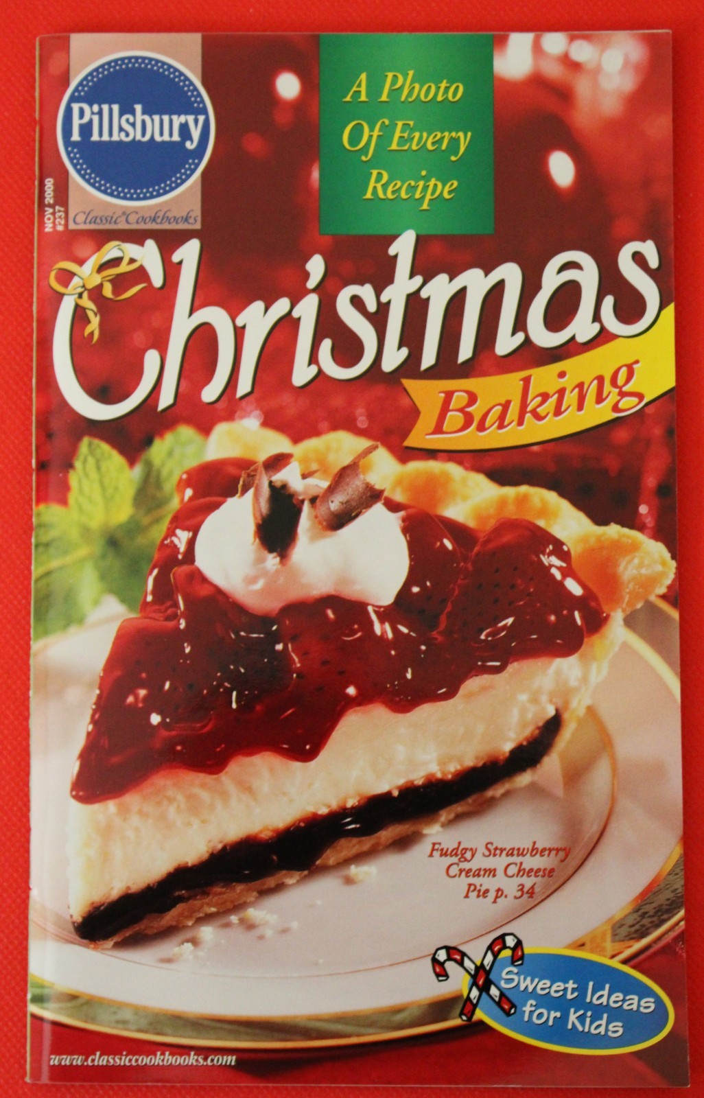Pillsbury Cookbook Booklets AND a Hard to Find Slip Cover – Holiday Cooking