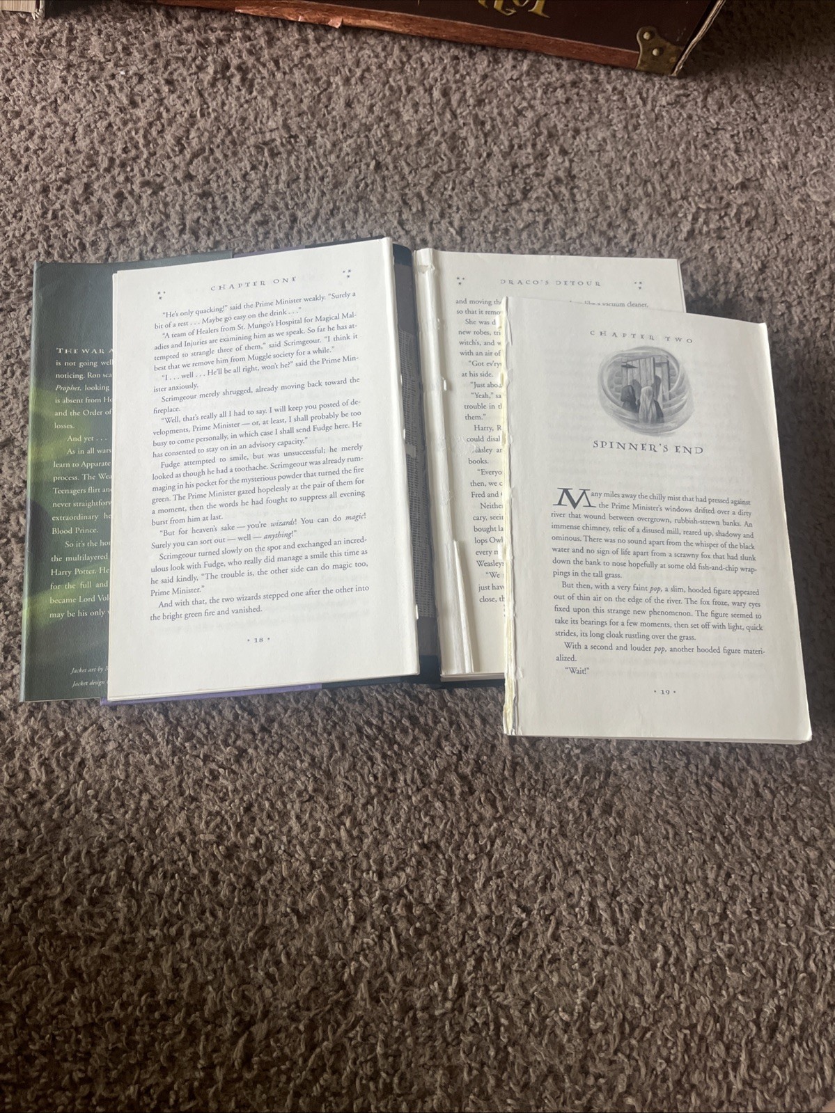 Harry Potter Boxed Set Hardcover Books 1-7 in Trunk Chest Limited Edition READ