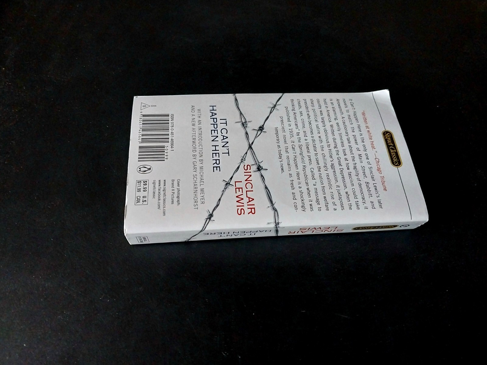 Sinclair Lewis – It Can’t Happen Here – Signet Classics 9th Printing