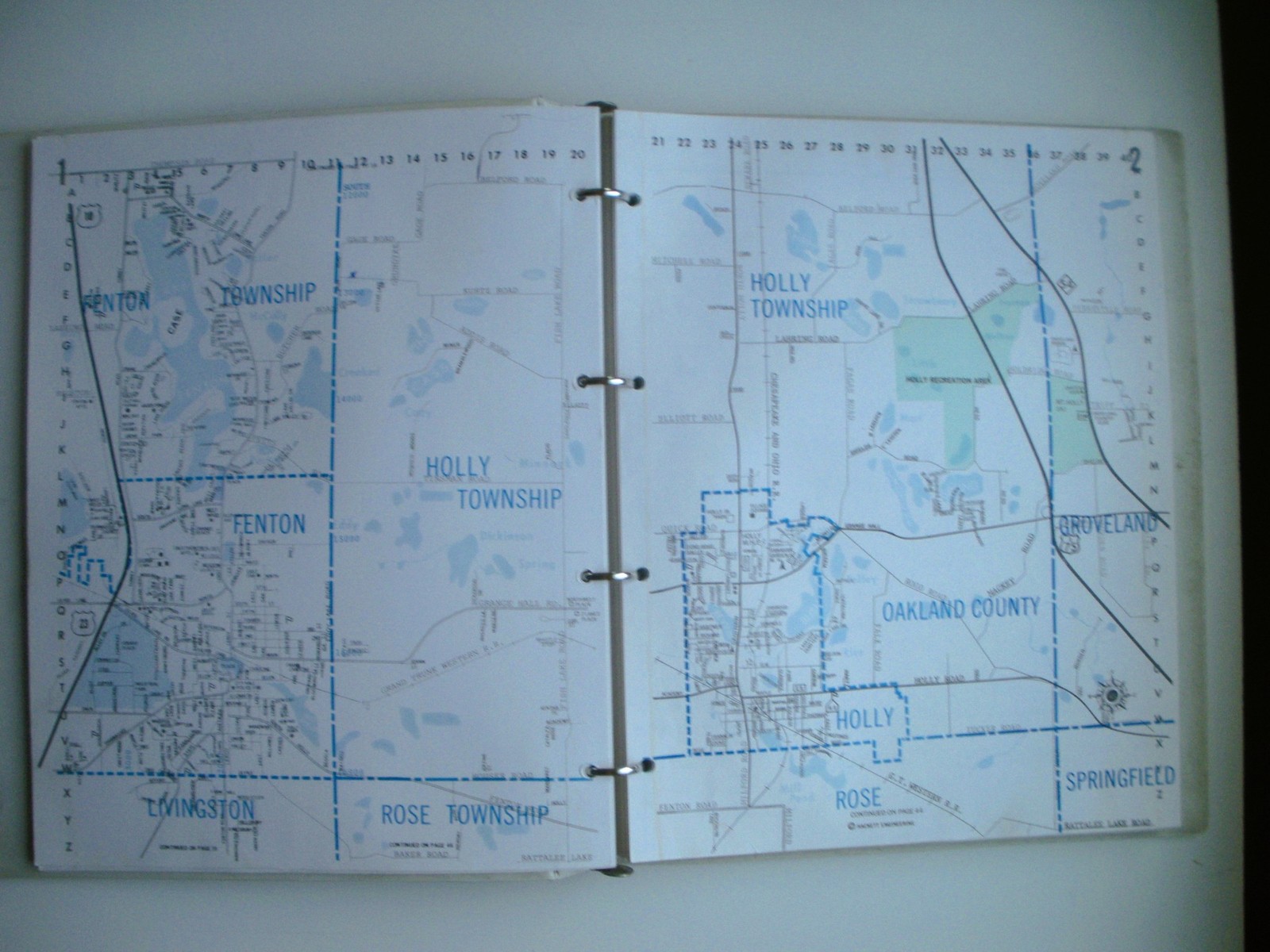 Michigan GREATER COUNTY BOOK MAP – 1998 Oakland & Genesee with 110 pages of Maps