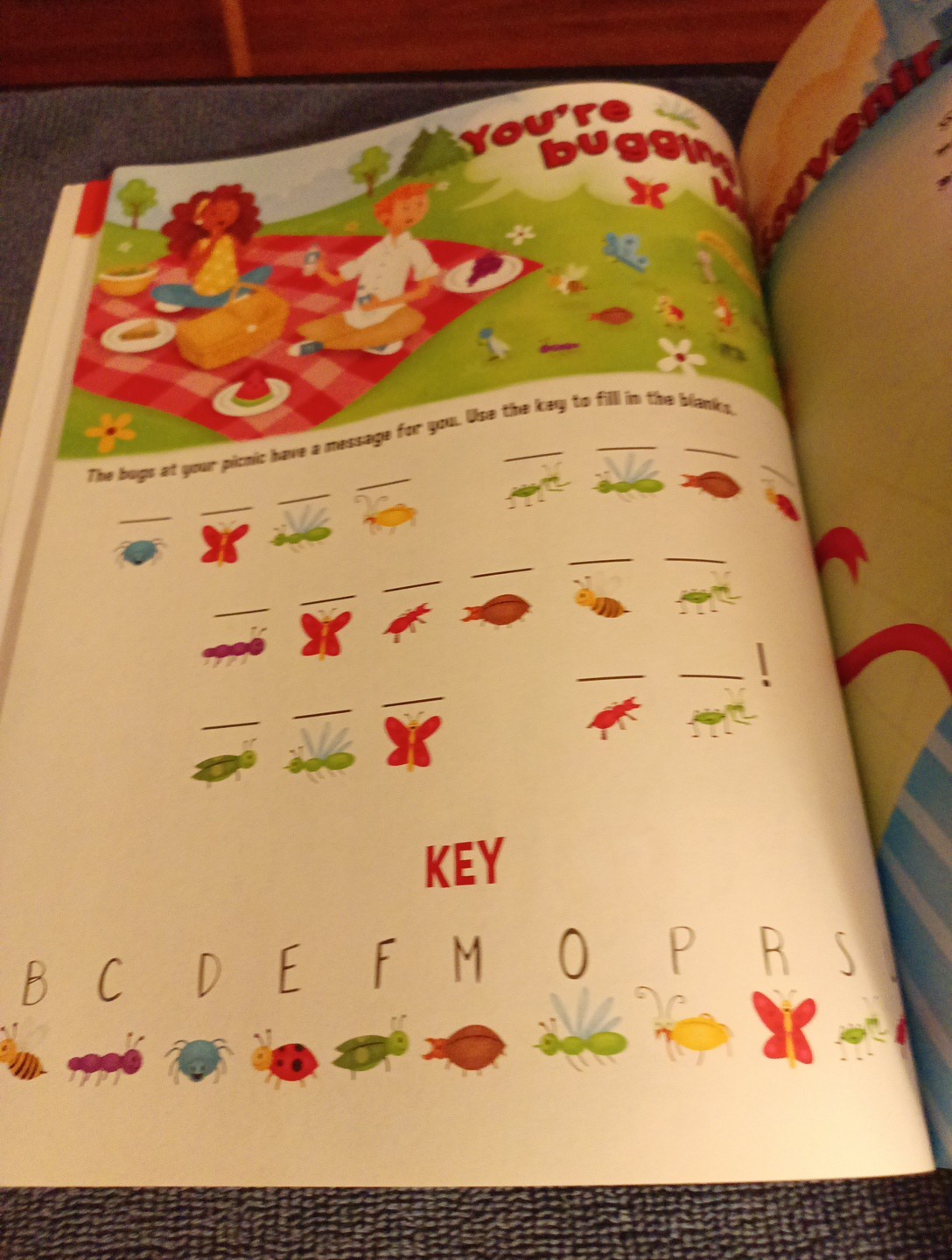 THE ULTIMATE BACKSEAT BOOK Hours of fun for kids on the road! 200+ Pages Travel