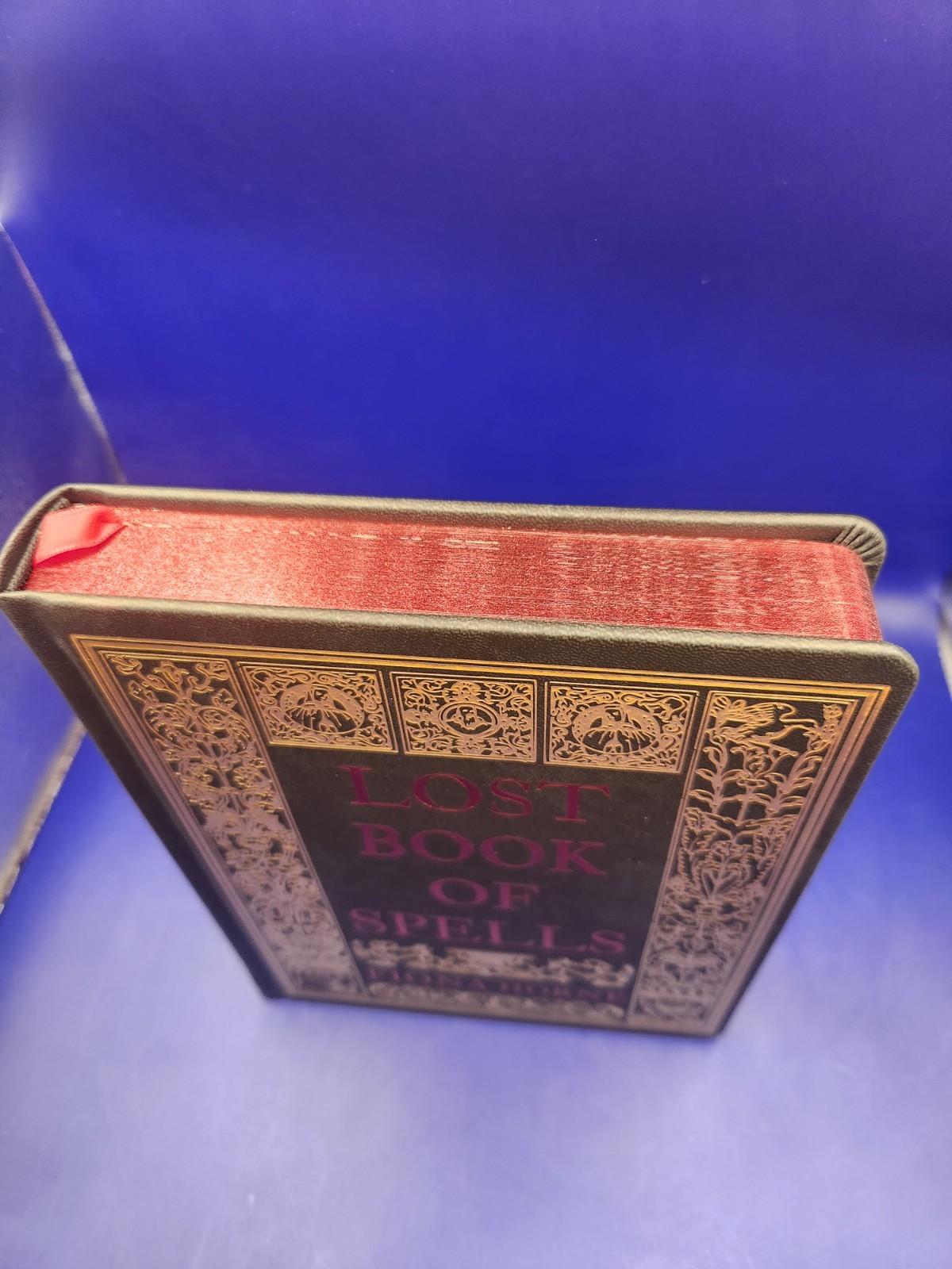 New LOST BOOK of SPELLS by Fiona Horne Hardcover Book Gold Red Page Witchcraft