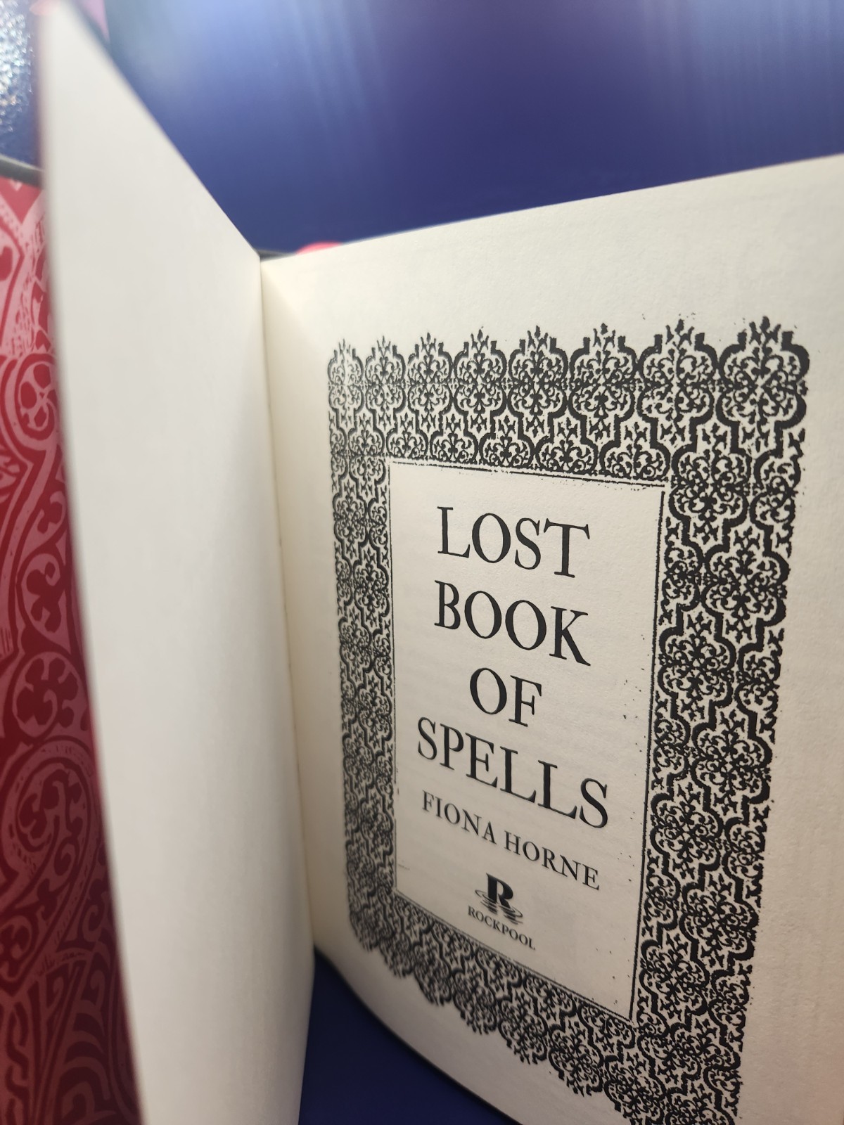 New LOST BOOK of SPELLS by Fiona Horne Hardcover Book Gold Red Page Witchcraft