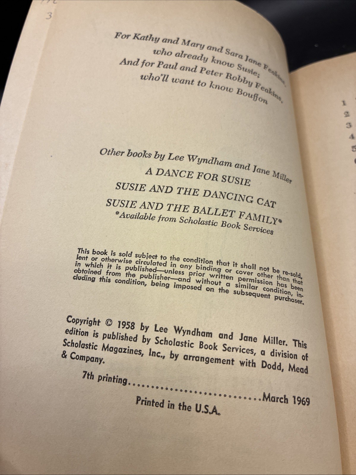 On Your Toes, Susie! ~ Lee Wyndham ~ Vtg Scholastic Book Services ~ TX 161