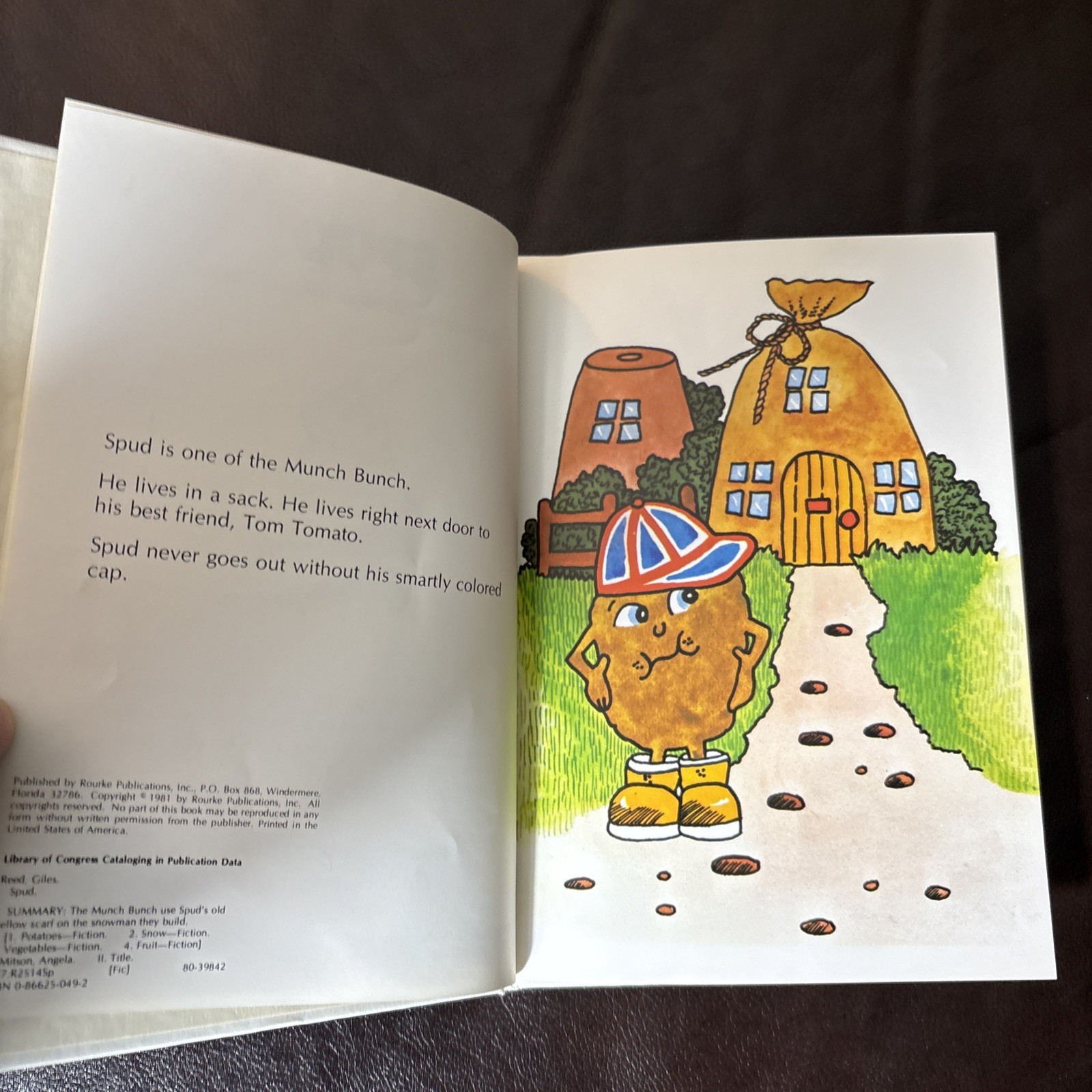1981 SPUD A Munch Bunch Book Hardcover by Giles Reed